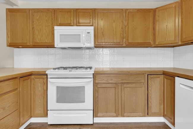 Building Photo - Northwest Fenced Yard One Story