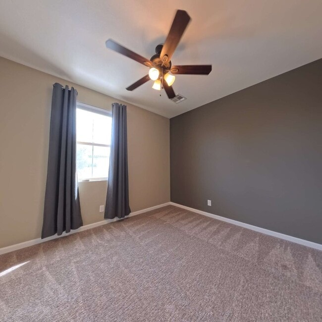 Building Photo - Stylish 2 bedroom 2 bathroom 1 Attached Car Garage at Tripoly South