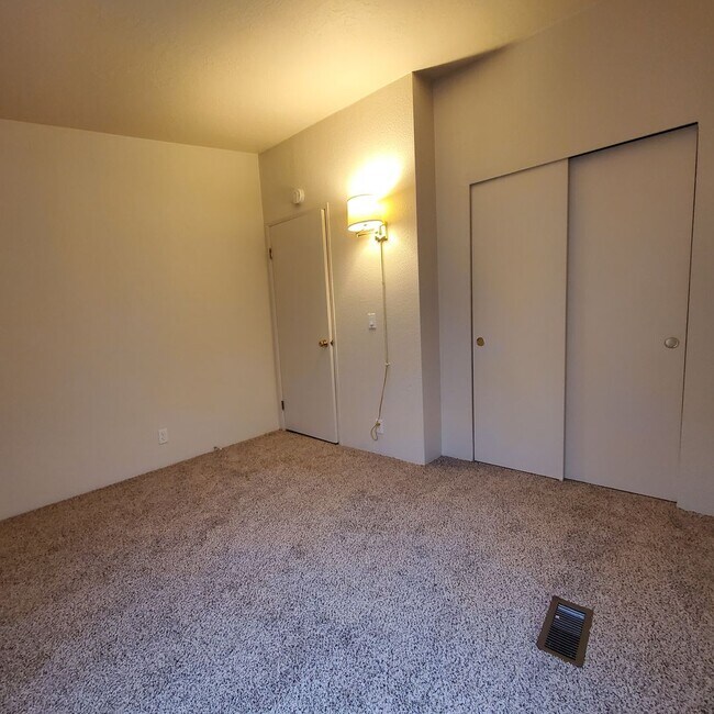 Building Photo - 31811 Begonia Ln