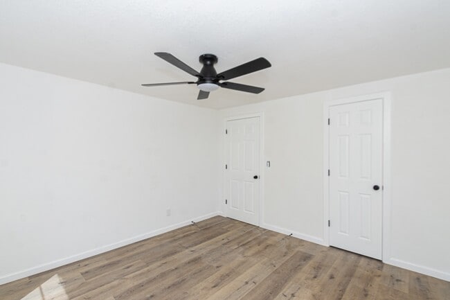 Building Photo - 211 W South St