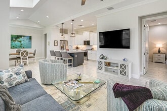 Building Photo - 6983 Saona CT