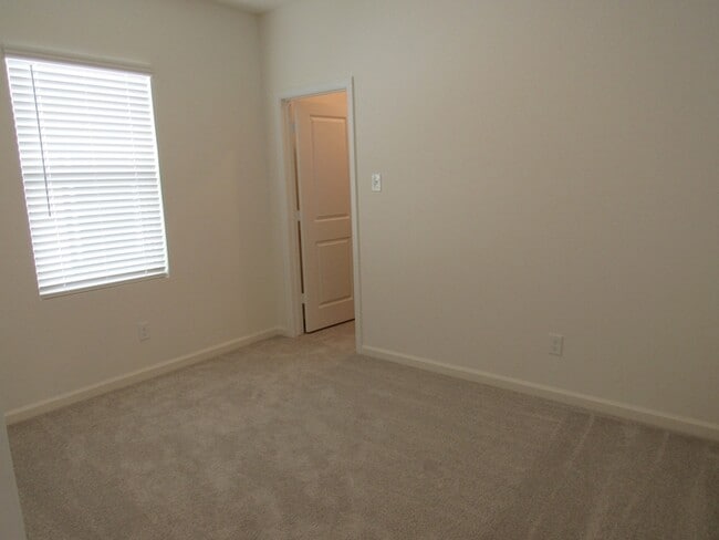 Building Photo - 9538 Travertine Court