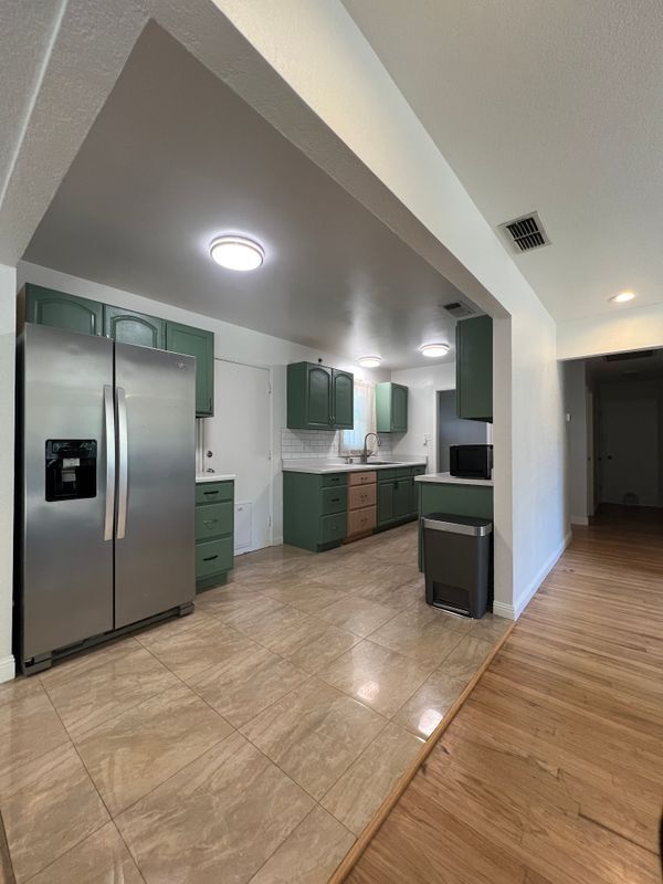 Building Photo - 8935 Rosetta Cir