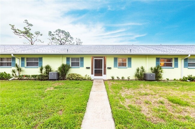 Primary Photo - 6775 Lake McGregor Cir