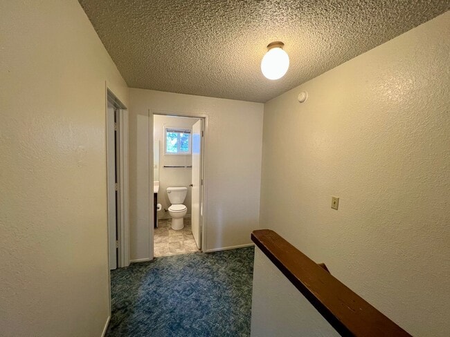 Building Photo - Edgewood Triplex