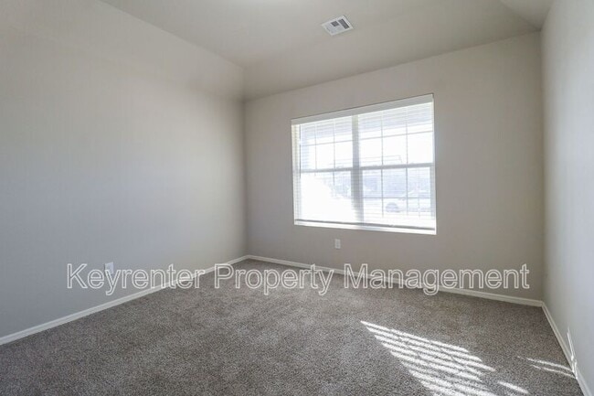 Building Photo - 3543 E 143rd Ct S