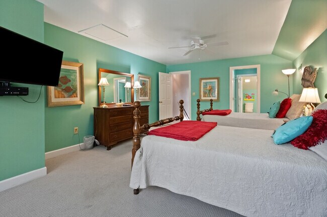 Building Photo - 723 Bonnyneck Dr