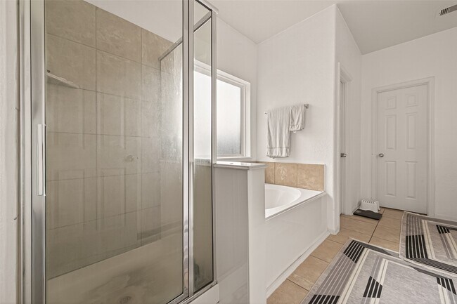 Building Photo - 18303 All Oak Trail