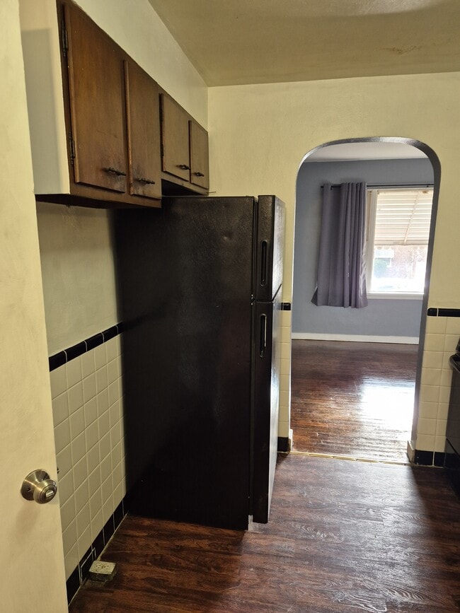 Building Photo - 8835 Murvale Dr