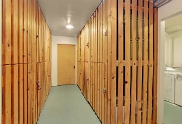 Storage & Laundry - 424 Summit Ave