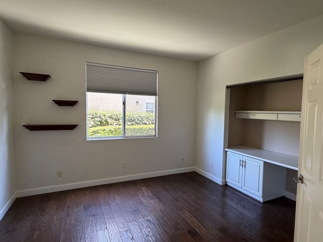 Building Photo - Single Family in The Vineyards in Oxnard