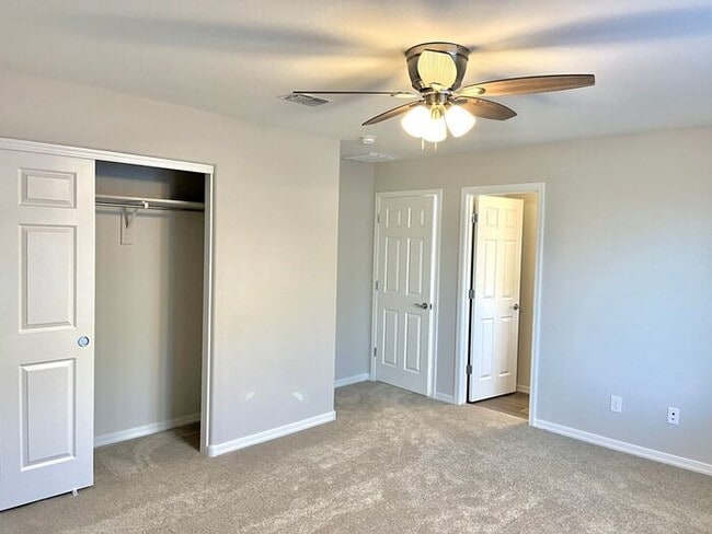 Building Photo - MOVE IN SPECIALS!! 2 Master Suites Open Ceiling Modern Home for RENT!