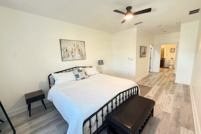 Building Photo - 628 Cleveland St