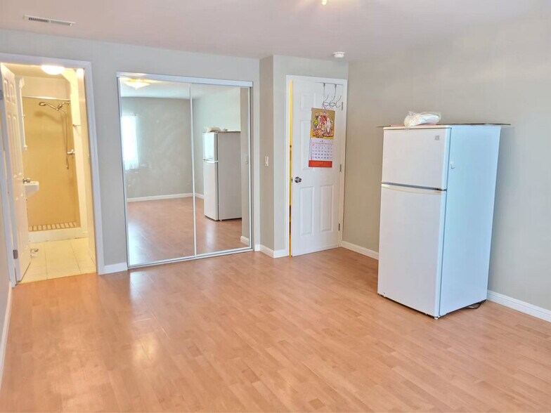 Primary Photo - 93 Crestview Ave