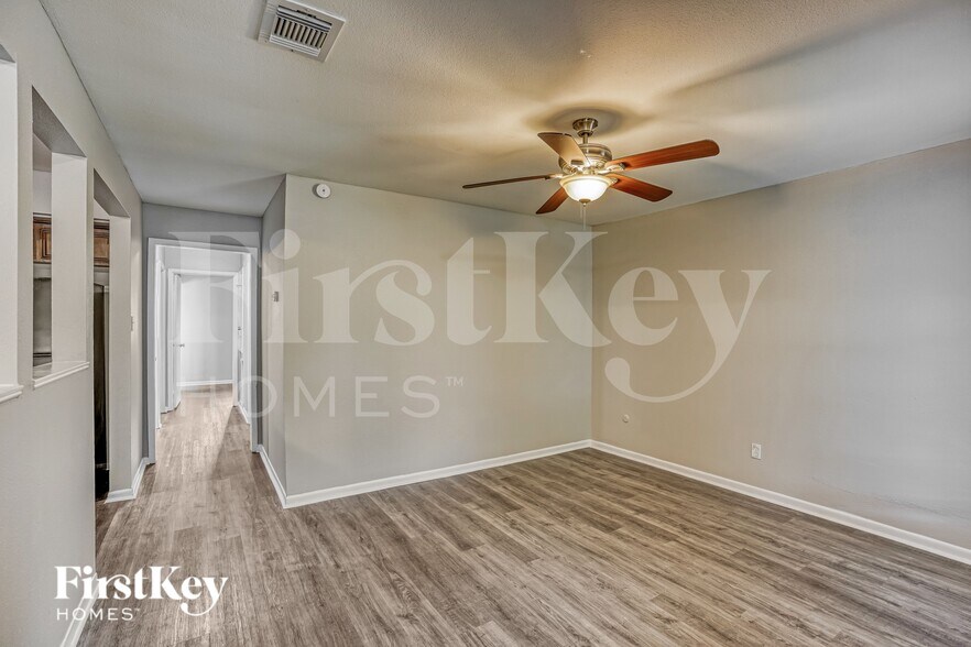 Building Photo - 18742 Glen Briar Ln