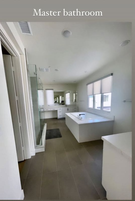 Building Photo - 2167 Flight Wy