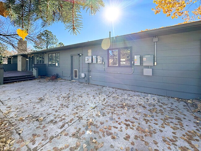 Building Photo - 460 Wintery Cir N