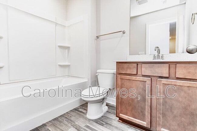 Building Photo - 225 Telford Dr