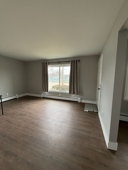 Building Photo - 515 N Washington Ave