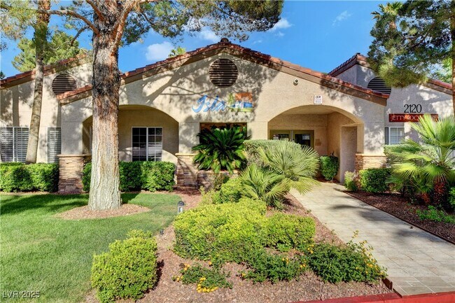 Building Photo - 2121 Blue Breeze Dr