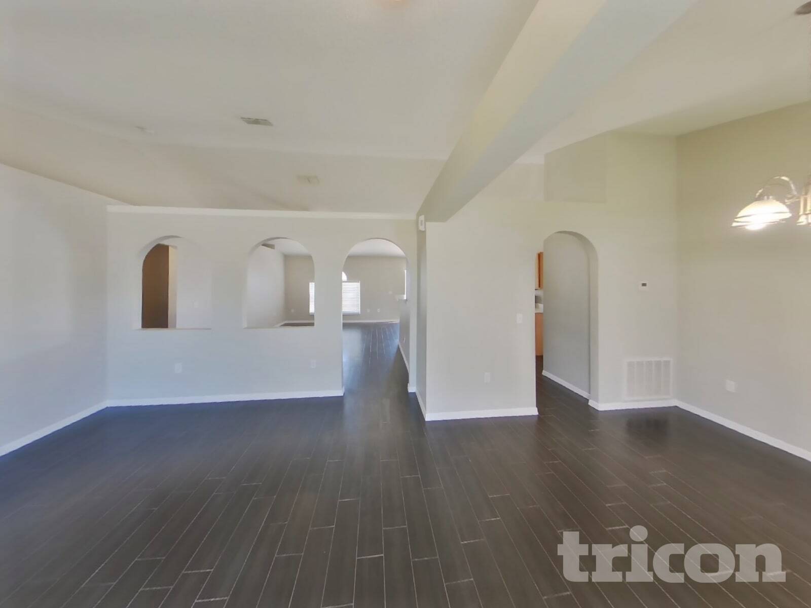 Building Photo - 5148 Jenson Ave