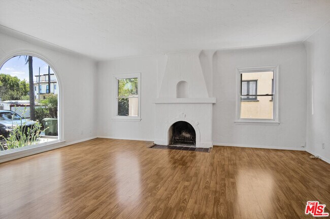 Building Photo - 6087 Horner St