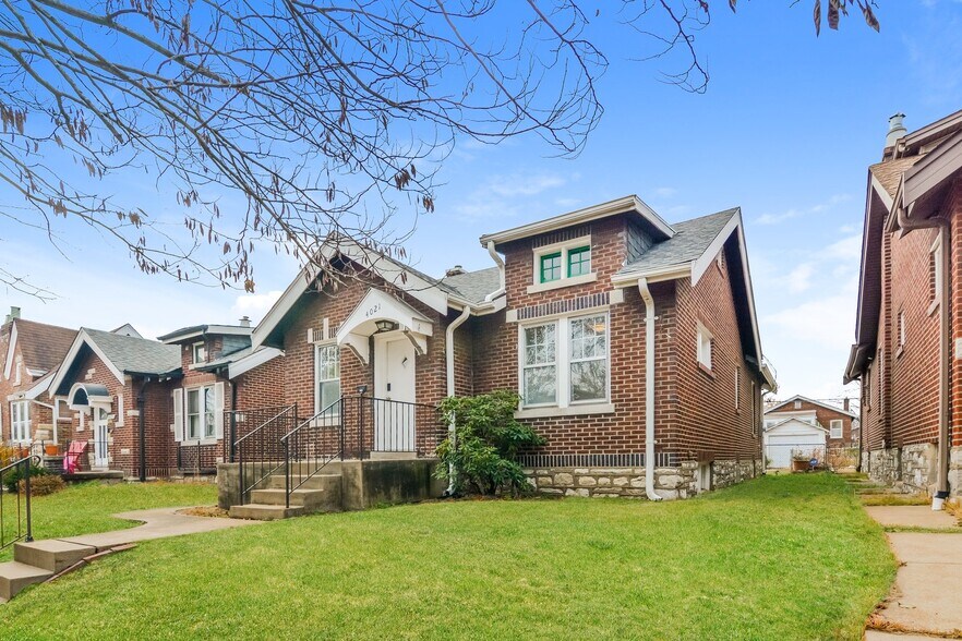 Building Photo - 4021 S Spring Ave