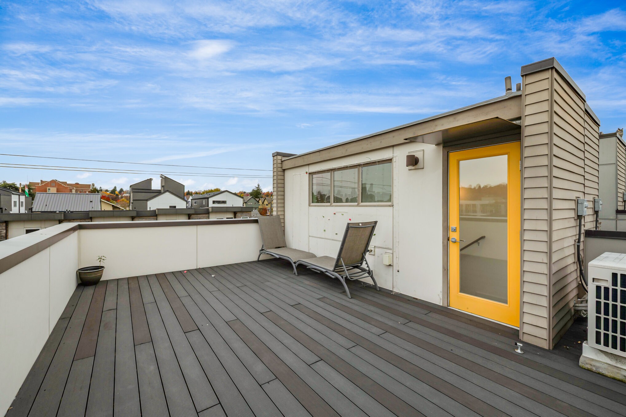 Building Photo - 2405 S Holgate St