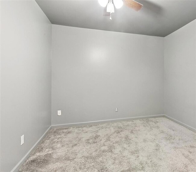 Building Photo - 2108 River Queen Dr