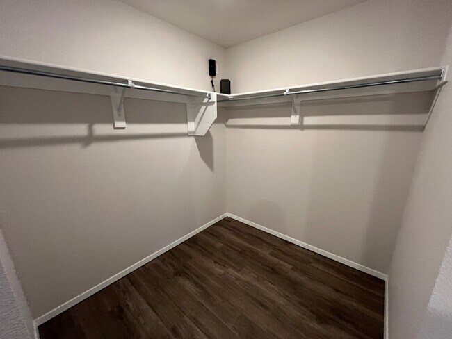 Building Photo - *Pre-leasing* Four Bedroom | Two Bath Home...