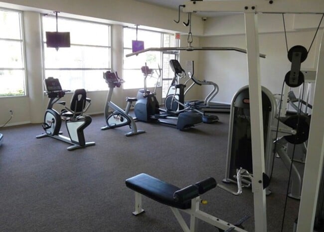 Building Photo - Upgraded 1BD/1BA Condo in Gated Temecula C...
