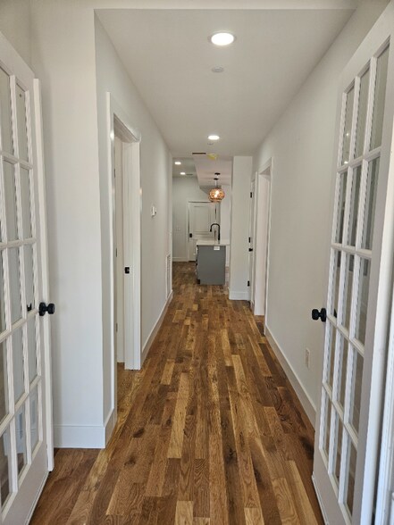 Building Photo - 90 Shrewsbury Ave