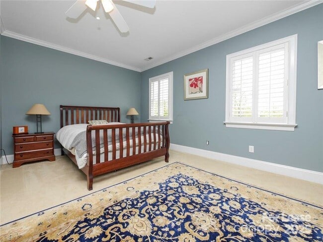 Building Photo - 1025 Spyglass Ln