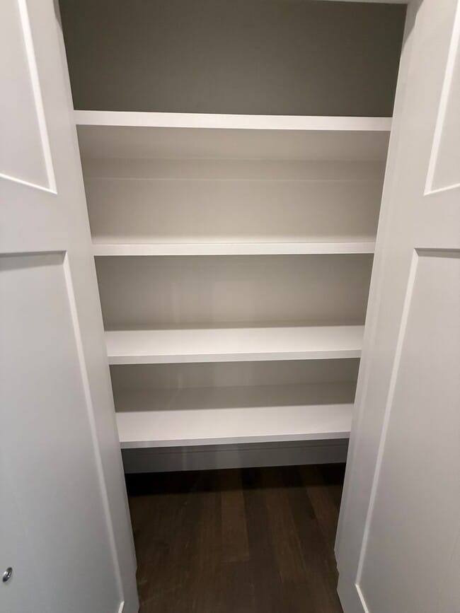 Building Photo - ****MOVE-IN SPECIAL**** Gorgeous 4Bedroom ...