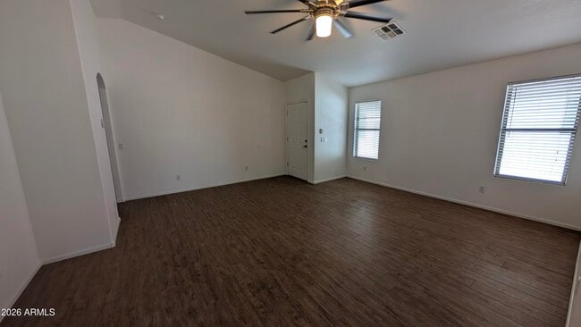 Building Photo - 1129 E Nardini St