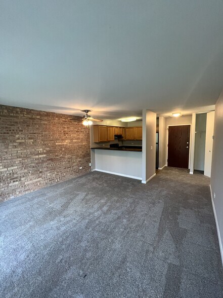 Building Photo - 5750 Abbey Dr