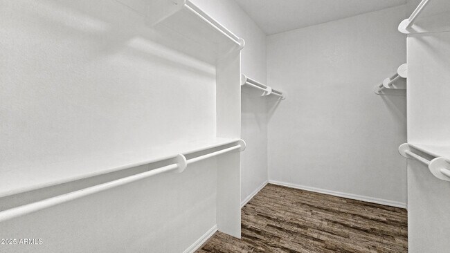 Building Photo - 14654 W Avalon Dr