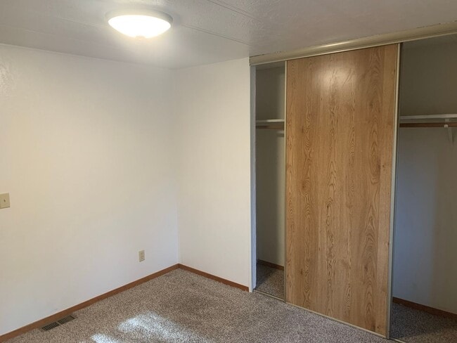 Building Photo - Fabulous Soulsbyville Location!!!  Please ...