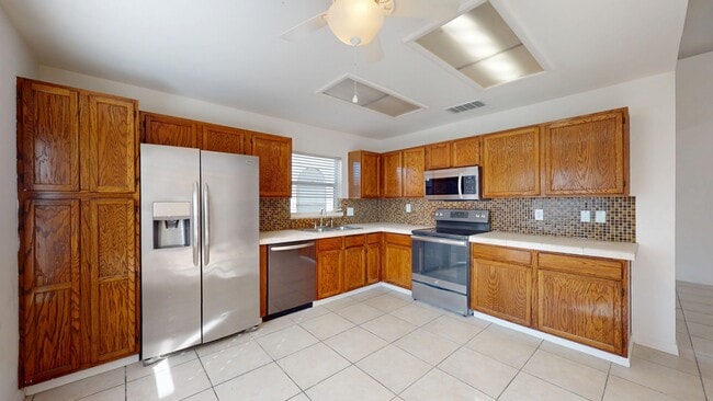 Building Photo - 704 49th St E