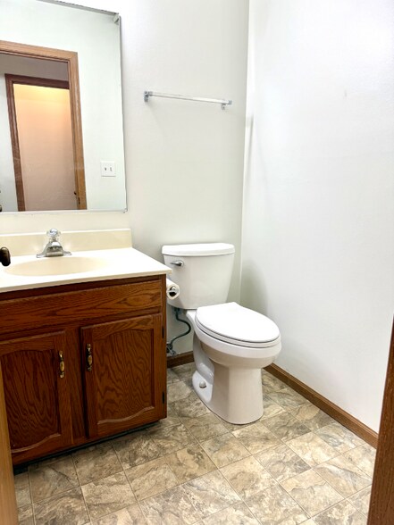 Building Photo - 2449 Carlton Dr