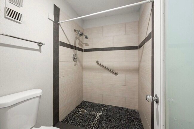 Building Photo - 7736 Challie Ln