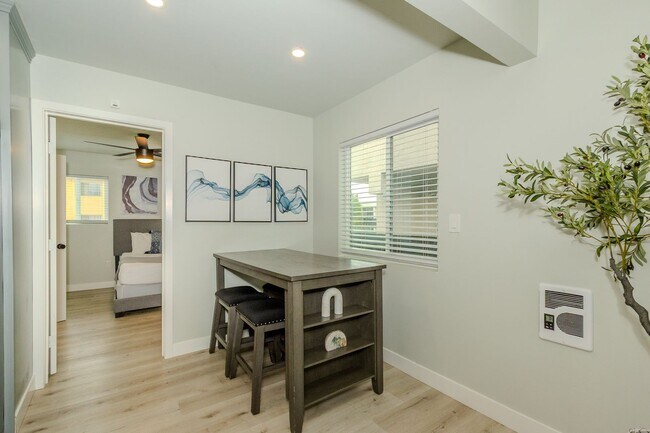 Building Photo - Renovated 1 Bed/1 Bath Single Family Home in Pacific Beach w/Patio/Parking/Washer/Dryer