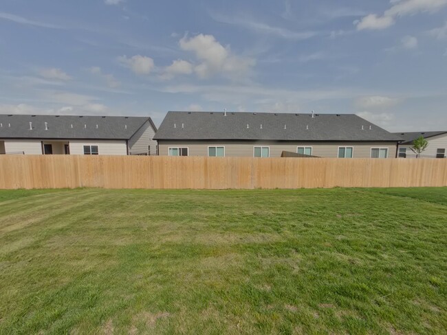 Building Photo - 2746 S Cypress St