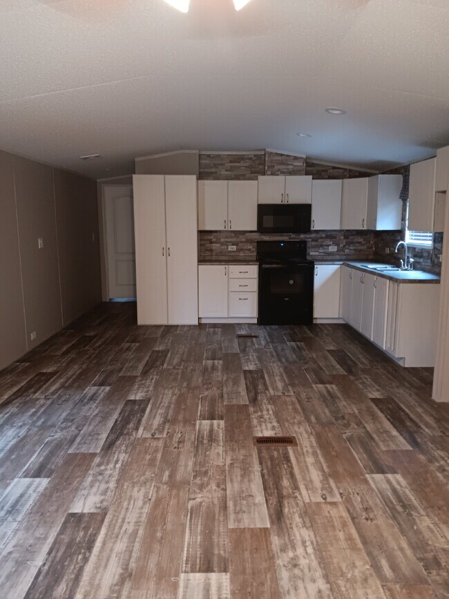 Building Photo - ???? This Week Only! Move-In Special on a Beautiful 3BR/2BA Country Home – Minutes from Colliervi...