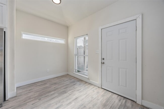 Building Photo - 2708 Sam Wilson St