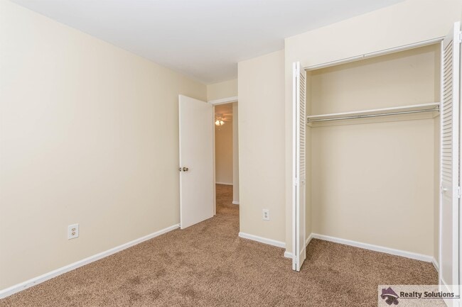 Building Photo - 514 Cascade Ct