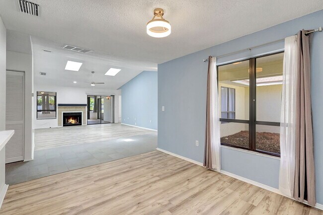 Building Photo - 107 Parkside Colony Dr