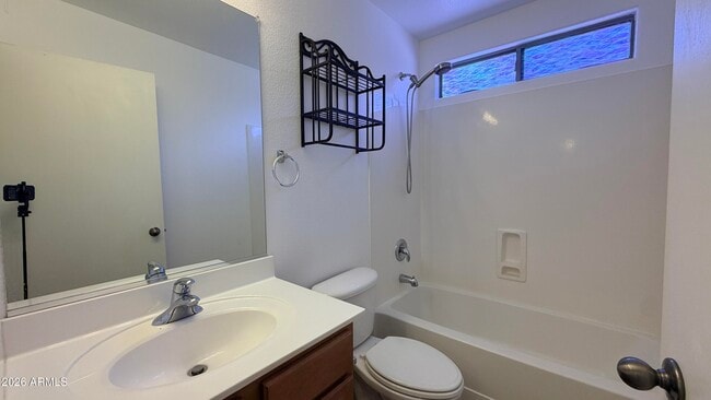 Building Photo - 43036 W Anne Ln