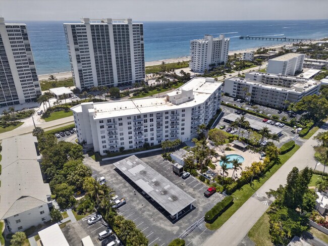 Building Photo - 2851 S Ocean Blvd
