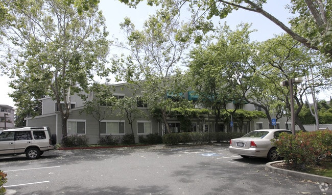 Building Photo - Fuller Lodge